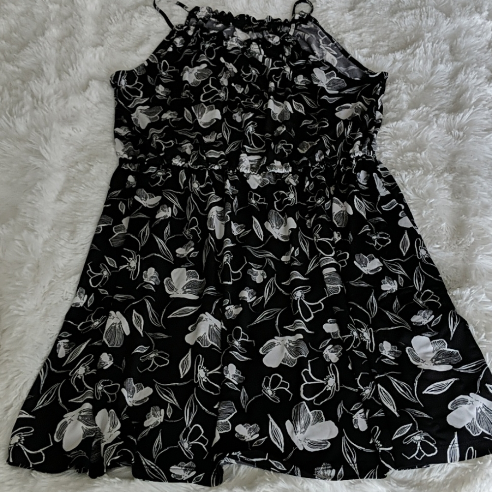 Banana Republic Black/floral dress Size L